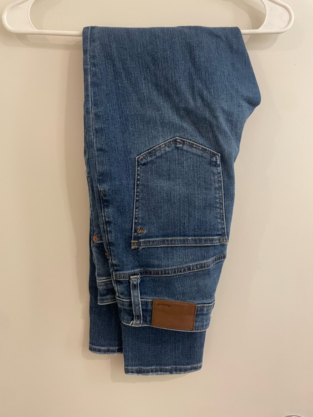 Madewell Women's curvy high rise skinny crop  Jeans in Medium Blue Denim